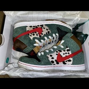 Nike sb dunk high dog walker 2019